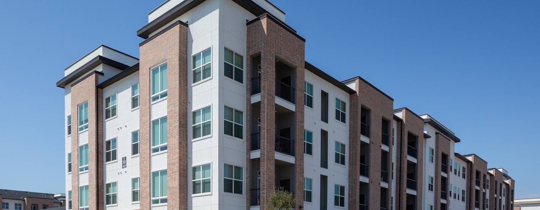 a large building with many windows